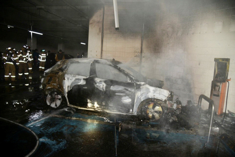 S. Korea probes adequacy of Hyundai's Kona EV recall after new fire ...